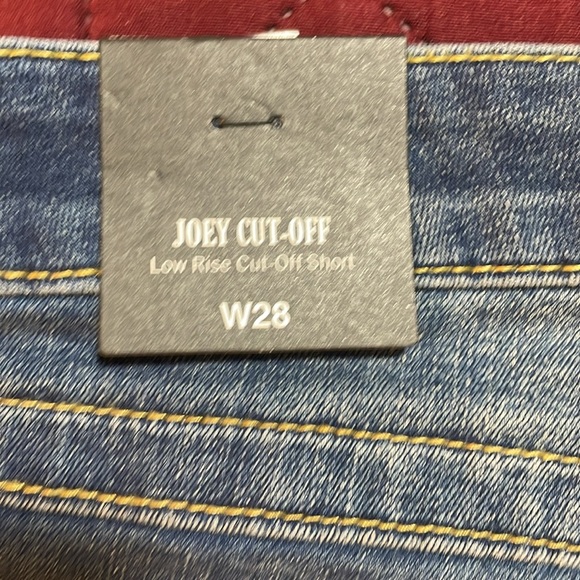 True Religion - Picture 3 of 5